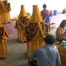 สกลนคร วัดสะพานศรีจัดสร้างปราสาทผึ้งให้ทันขบวนแห่โชว์ความงดงามตระการตา