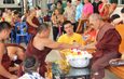สระบุรี – คณะสงฆ์ และศิษยานุศิษย์ วัดถ้ำกระบอก แสดงมุทิตาจิต คารวะ พระอาจารย์ บุญส่ง ฐานจาโร ประธานมูลนิธิและประธานคณะสงฆ์ วัดถ้ำกระบอก อายุครบ 80 ปี พรรษาที่ 60