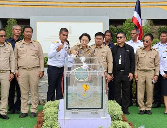 กาญจนบุรี : ผวจ.นำทุกภาคส่วนร่วมพิธีปล่อยพันธุ์สัตว์น้ำออนไลน์ ณ เขื่อนวชิราลงกรณ ในโอกาส 100 ปี กรมประมง เชื่อมสัญญาณร่วมกับส่วนกลาง