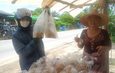 ปราจีนบุรี ทึ่ง!ยาย72ทำกระยาสารทขายวันละ 3,000