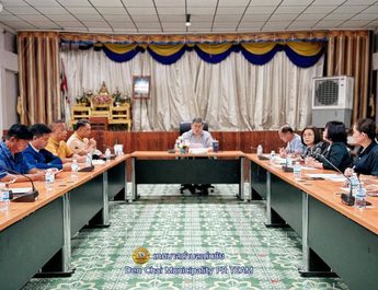 “นายกดำรงเกียรติ กิตติประภัสร์ ” ทต.เด่นชัย “นั่งหัวโต๊ะ” จัดประชุมเตรียมความพร้อมการจัดงาน “ประเพณีลอยกระทงเด่นชัย ประตูสู่ล้านนา ประจำปี 2569”