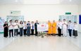 วัดพระธรรมกาย–มูลนิธิธรรมกาย–มูลนิธิธรรมรักษา ส่งมอบยาเพื่อสาธารณสงเคราะห์แก่ สสจ.ปทุมธานี และโรงพยาบาลในสังกัด 8 แห่ง
