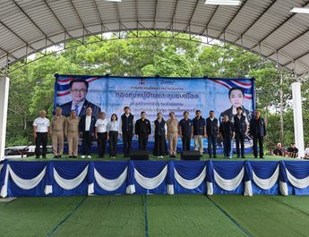 จันทบุรี/ รมต.สำนักนายก ขับเคลื่อนกองทุนหมู่บ้านจันทบุรี