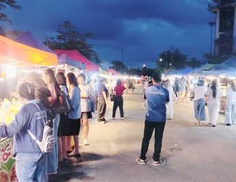 อำนาจเจริญ ขับเคลื่อนเศรษฐกิจฐานราก “ตลาดฮิมอ่าง” สร้างรายได้สู่ชุมชนอย่างต่อเนื่อง