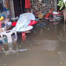 สลด! พบหญิงสูงวัยเสียชีวิตภายในบ้าน ขณะเกิดน้ำท่วมย่านนวมินทร์ เบื้องต้นคาดไฟฟ้ารั่ว