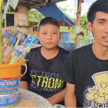 กาญจนบุรี : เจ้าของร้านฝากเตือนภัยเพื่อนบ้านให้ระวัง เปิดร้านมาไม่เคยเจอ! ในยุคเศรษฐกิจแบบนี้ส่งผลกระทบสังคม โจรสาวตีเนียนฉกถังกฐินร้านคาร์แคร์ริมถนนใหญ่ กวาดเงินนับพันเย้ยตำรวจ ทั้งที่ห่างโรงพักไม่ถึงกิโลเมตร