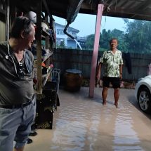 นครนายก – ลุงสุดเซ็งน้ำท่วมบ้านข้าวของเสียหายไร้หน่วยงานช่วยเหลือ