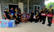 (สุรินทร์) มทบ.25 มอบถุงยังชีพ มูลนิธิอาสาเพื่อนพึ่ง (ภาฯ) ยามยาก สภากาชาดไทย ช่วยเหลือประชาชนที่ประสบเหตุอุทกภัย ในพื้นที่จังหวัดสุรินทร์