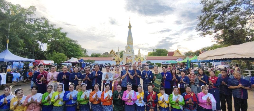 นครพนมจัดเต็ม! นางรำกว่า 300 ชีวิต ซ้อมใหญ่บวงสรวงพญาสัตตนาคราช ดึงดารา–อินฟลูเอนเซอร์ร่วมโปรโมต เตรียมยกระดับงานสัตตนาคารำลึกสู่ประเพณีระดับจังหวัด 15–16 ตุลาคมนี้