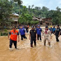ผวจ.แม่ฮ่องสอนลุยพื้นที่กำชับเร่งช่วยเหลือผู้ประสบภัยและวางแผนรับมืออุทกภัยระลอกใหม่