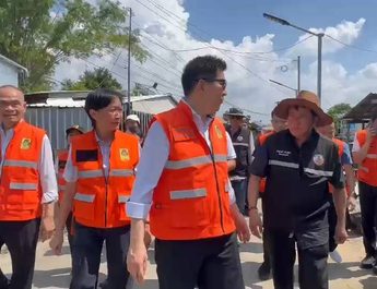 ปทุมธานี นายกบ้านใหม่รับมือระบายน้ำรังสิตลงเจ้าพระยา ผู้ว่าฯ หวั่นรับน้ำองครักษ์กระทบรังสิต “รองนายกฯ” เตรียมปรับแผนเชื่อมระบบระบายน้ำช่วยนครนายก