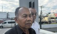 ปทุมธานี “เดือดอีกรอบ”ชาวลาดสวายรวมตัวโวยระดับประตูระบายน้ำพระยาสุเรนทร์ไม่ตรงมอนิเตอร์ หวั่นฝนซ้ำท่วมหนัก