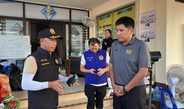 ปราจีนบุรี รษก.ผวจ.ปราจีนฯ ลุยน้ำท่วมบ้านสร้าง สั่งเร่งช่วยผู้ประสบภัยเมินดราม่าย้ายด่วนนายอำเภอ ขณะภาคประชาชนปลุกมวลชนพายเรือบุกศาลากลางป้อง “คนดีถูกรังแก”