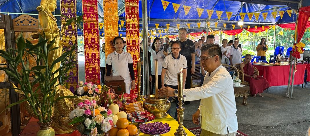 เทศบาลเมืองแพร่ ร่วมพิธีเปิดงานเทศกาลเจ ส่งเสริมให้ประชาชนร่วมถือศีลกินเจ ละเว้นการบริโภคเนื้อสัตว์