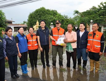 กาญจนบุรี : มท.3 ลงพื้นที่กาญจนบุรี บูรณาการ “ผู้ว่าฯ – สส.ในพื้นที่” วางมาตรการรับมือน้ำท่วม พร้อมลุยพื้นที่มอบถุงยังชีพ มุ่งดูแลประชาชนครอบคลุมทุกจุด