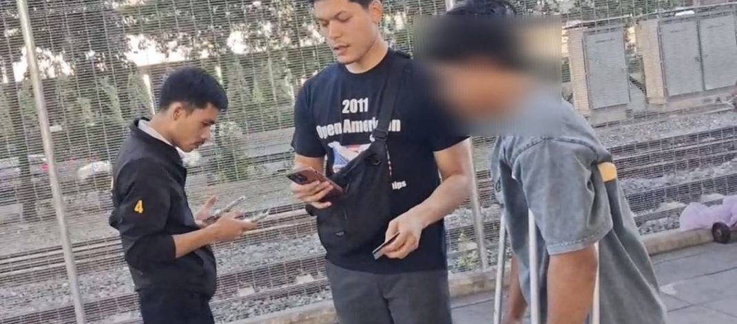 คอมมานโดจับ “อ้น สระบุรี” วัย 21 ปี ตามหมายจับคดีบัญชีม้า ผู้เสียหายโอนเงินซื้อสินค้าเกือบ 2 แสนบาท เจ้าตัวอ้างเปิดบัญชีให้เพื่อน ได้ค่าจ้าง 1,000 บาท