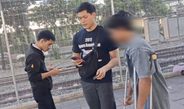 คอมมานโดจับ “อ้น สระบุรี” วัย 21 ปี ตามหมายจับคดีบัญชีม้า ผู้เสียหายโอนเงินซื้อสินค้าเกือบ 2 แสนบาท เจ้าตัวอ้างเปิดบัญชีให้เพื่อน ได้ค่าจ้าง 1,000 บาท