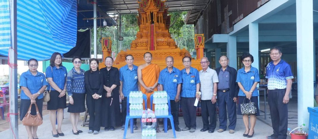 สกลนคร ส่องช่างฝีมือและชุมชนเร่งเนรมิตปราสาทผึ้งอย่างประณีตรับนักท่องเที่ยว