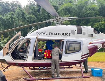 กาญจนบุรี : ฮ. Bell 429 กองบินตำรวจ สนับสนุนการแพทย์ฉุกเฉิน บินลุยป่าช่วยเหลือเด็กวัย 3 ขวบ เกิดอุบัติเหตุ กลางผืนป่า ขสป.ทุ่งใหญ่ฯ ส่งถึง รพ.ปลอดภัย