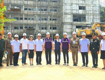 (สุรินทร์) มทบ.25 ร่วมต้อนรับคณะติดตามและตรวจเยี่ยมความก้าวหน้าโครงการการก่อสร้างอาคารพระราชทาน