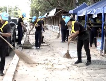 จ.มหาสารคาม จัดพิธีบำเพ็ญกุศลอุทิศถวายและพิธีถวายดอกไม้จันทน์ภาคประชาชนตัวแทนงานพระราชพิธีถวายพระเพลิงพระบรมศพสมเด็จพระนางเจ้าสิริกิติ์ พระบรมราชินีนาถ พระบรมราชชนนีพันปีหลวง เนื่องในวันคล้ายวันสวรรคต