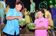 กาญจนบุรี – ยิ่งใหญ่เทศบาลตำบลทองผาภูมิ จับมือชุมชนทองผาภูมิ จัดกิจสืบสานประเพณีลอยกระทง “แควน้อยร้อยดวงใจ แม่ธารใสไหลประทีป” ระหว่างวันที่ 23-24 พ.ย.2569 ที่บริเวณสวนเฉลิมพระเกียรติ ร.9 ท่าน้ำพบกับการประกวดหนูน้อยลอยกระทง การแสดงดนตรี การแสดงวัฒนธรรมจากชนเผ่าต่างๆ 9 ชนเผ่า และกิจกรรมต่างๆมากมาย