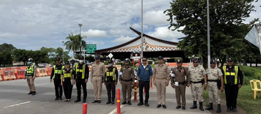 ฝ่ายปกครองอำเภอเมืองหนองคาย ร่วมกับหน่วยงานที่เกี่ยวข้องตรวจสอบกรณีรถแท็กซี่หน้าด่าน ทะเลาะวิวาท