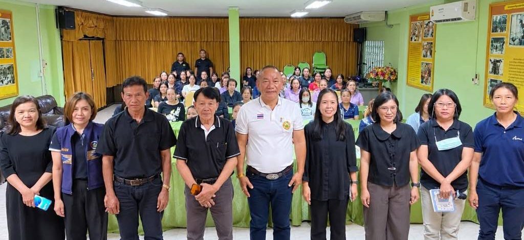 อบต.ทุ่งศรีทอง เดินหน้าส่งเสริมอาชีพประชาชน จัดอบรมประดิษฐ์ดอกไม้จันทน์ เสริมสร้างทักษะ สร้างรายได้ สู่ชุมชนเข้มแข็งอย่างยั่งยืน