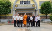 หลวงพี่น้ำฝน นำสวดมนต์ ไหว้พระ โครงการพัฒนาคุณภาพชีวิตผู้ต้องขังสูงอายุผู้มีภาวะพึ่งพิงและผู้พิการ สร้างภูมิความสงบผู้ต้องขังเรือนจำคลองเปรม