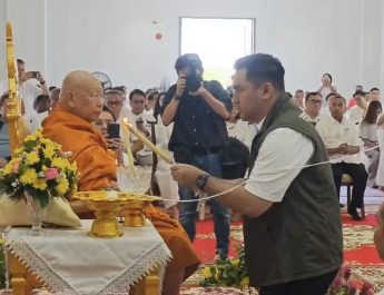 สองพิธีสำคัญแห่งศรัทธา! สมเด็จพระมหาธีราจารย์–หลวงปู่ศิลา ร่วมเบิกเนตรพระศรีอริยเมตไตรยฯ อีกหนึ่งพิธีหลวงปู่ศิลาเมตตาเบิกเนตรพระพุทธรูปในสวนไม้พุทธประวัติ เสริมสิริมงคลพืชสวนโลกอุดรฯ